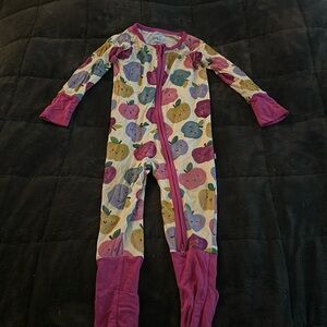 Little sleepies apple zippie size 6-12 months